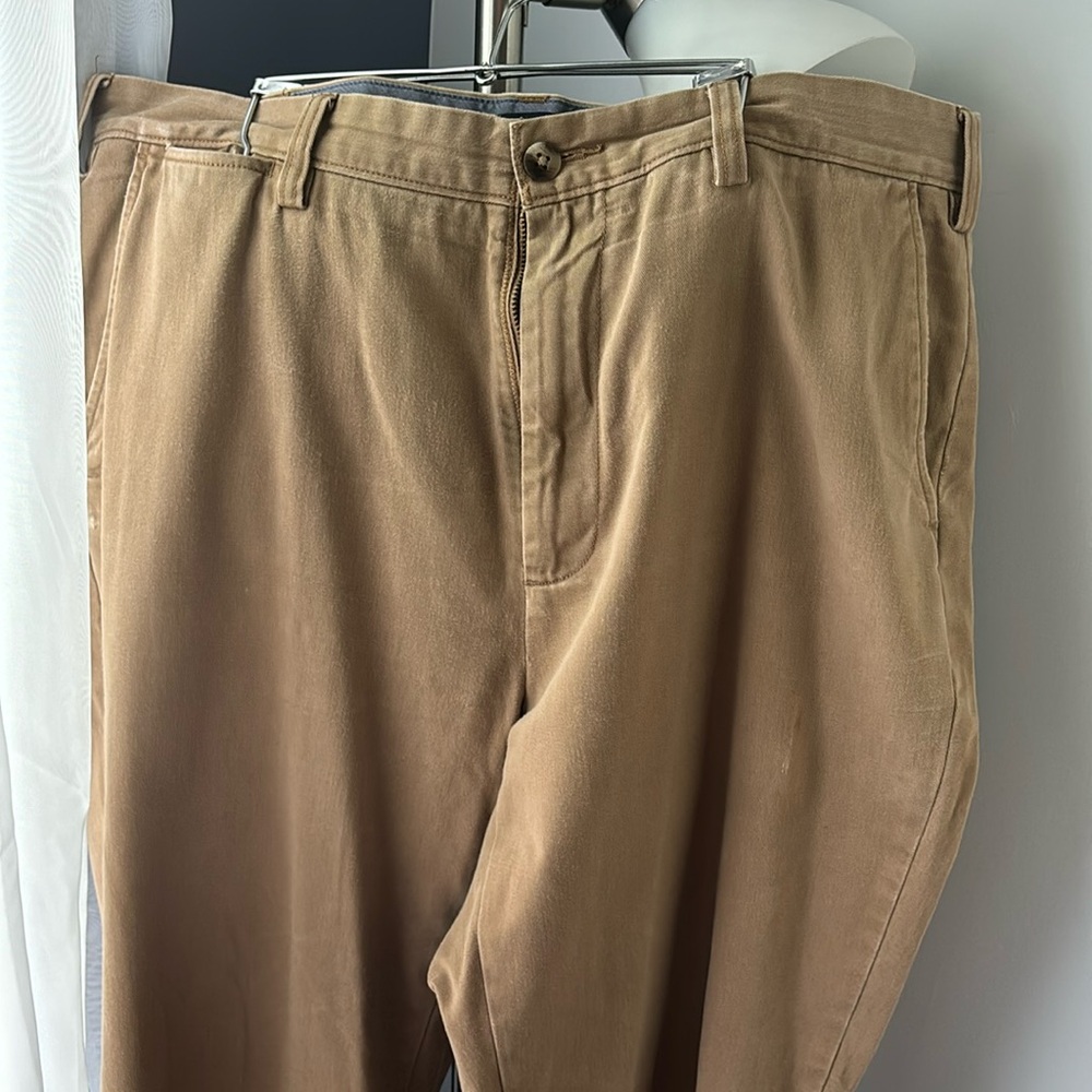 Men’s Nautica ‘The Deck Pant’ khaki trousers.